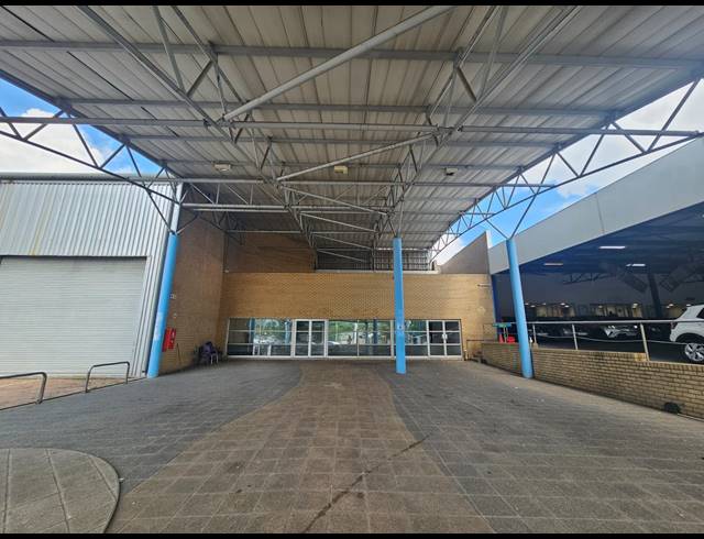 1,842M² SHOWROOM TO LET IN BRUMA